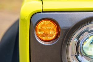 Turn Indicator (Front) Image of Jimny