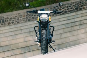 Front View of Tracker 400