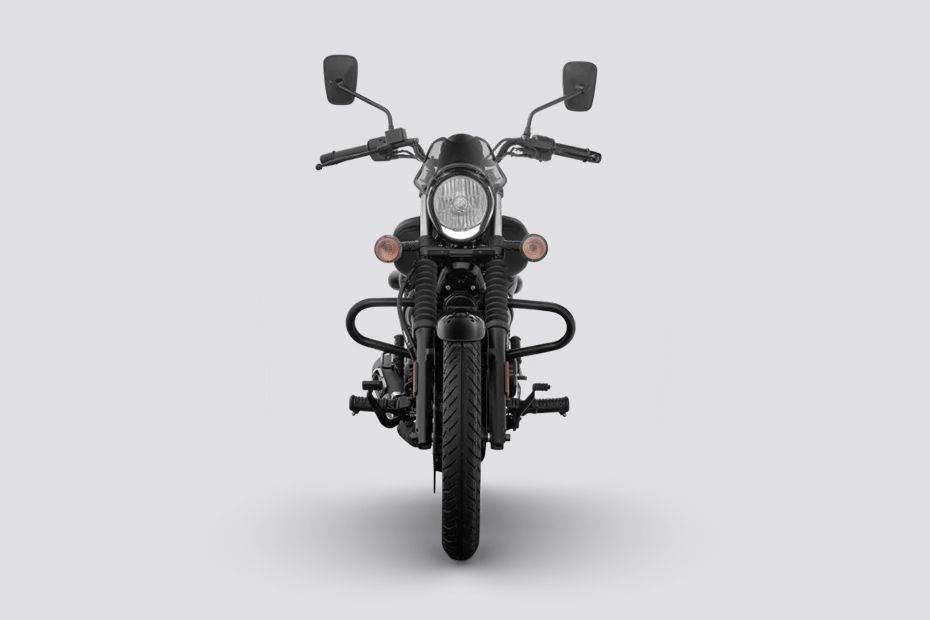 Front View of Avenger 220 Street