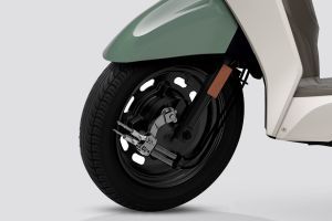 Front Wheel of Magnus Grand