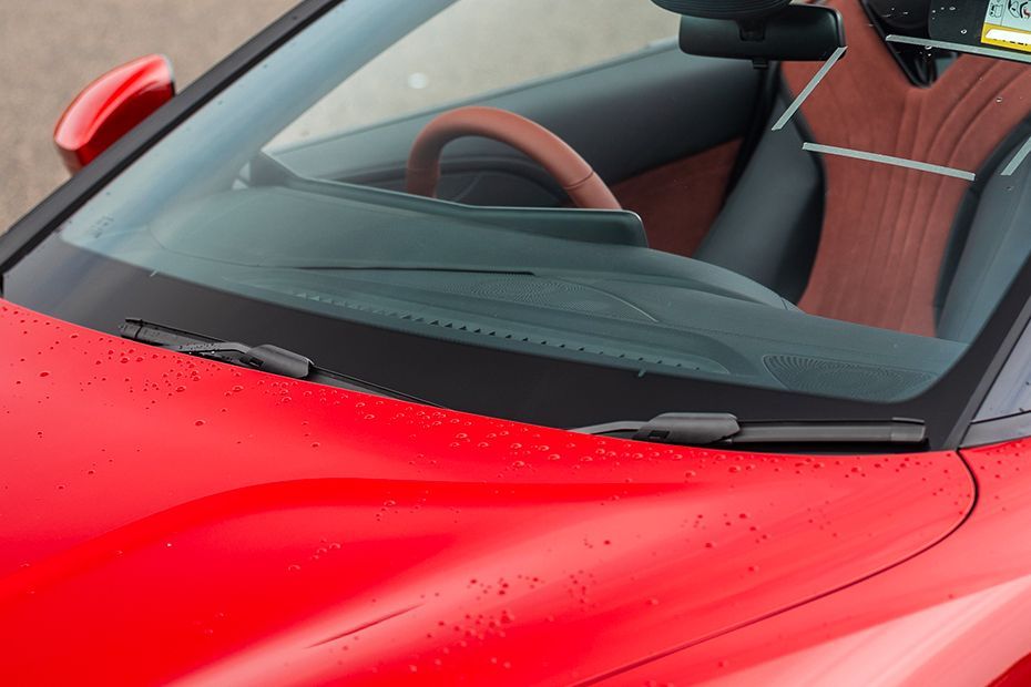 Front Windshield and Wiper Image of Cyberster