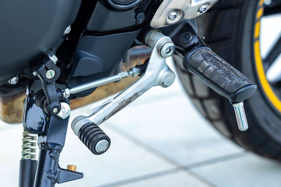 Gear Shifter of Tracker 400