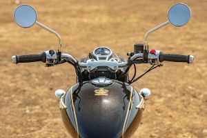 Handlebar of Bullet 650