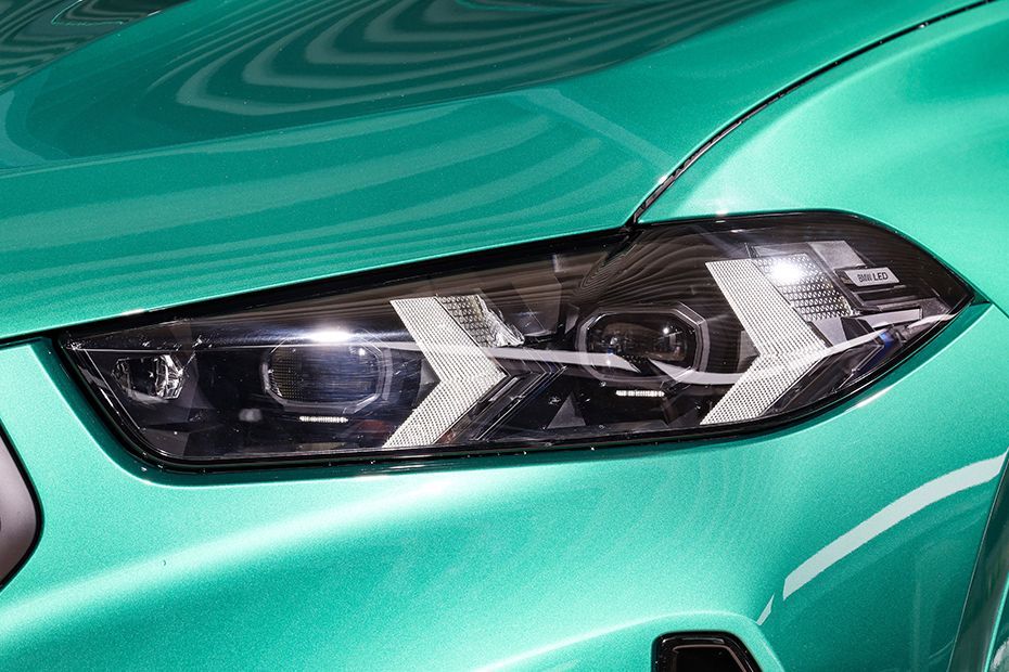 Headlight Image of X6