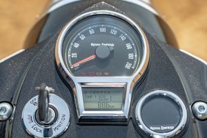 Instrument Cluster of Bullet 650