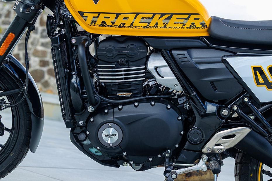 Engine (Left) of Tracker 400