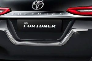 Model Badge Image of Fortuner