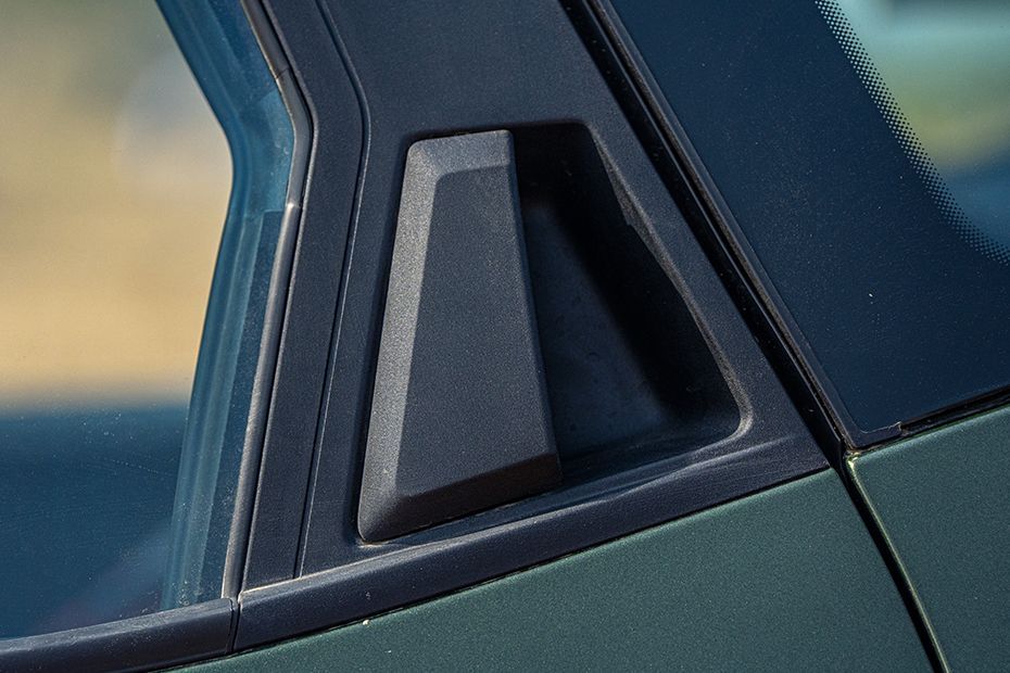 Rear Door Handle Image of Duster