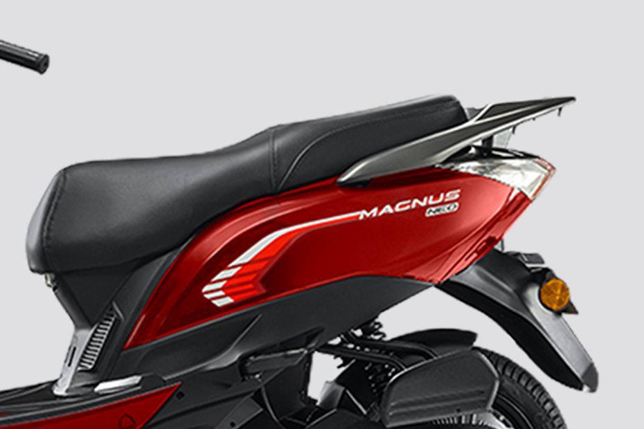 Rear Fairing of Magnus Neo