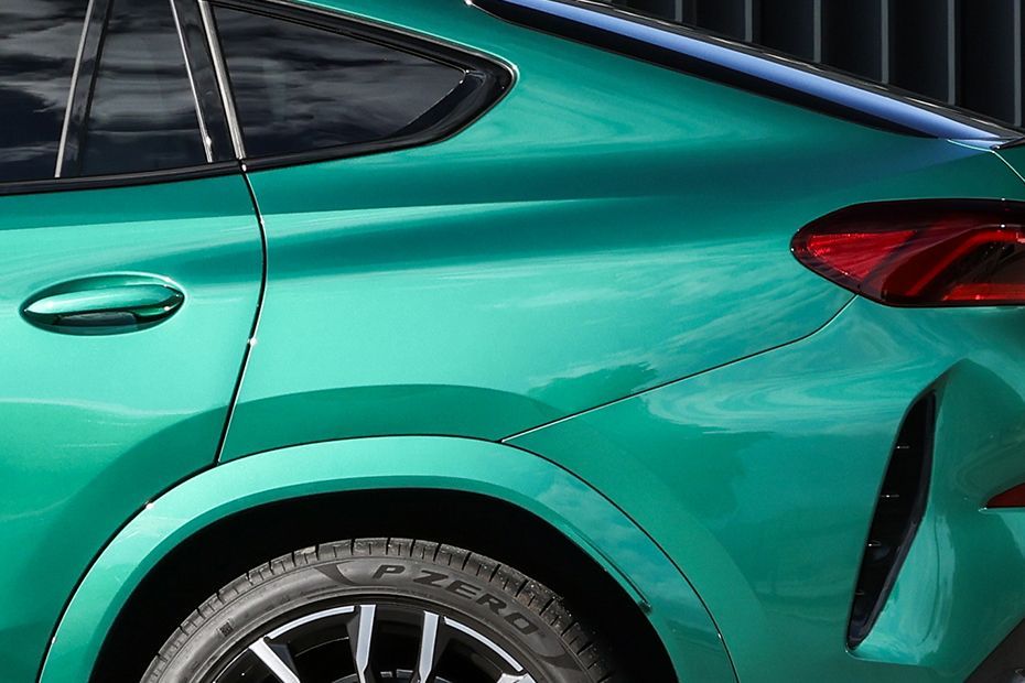 Rear Fender Image of X6