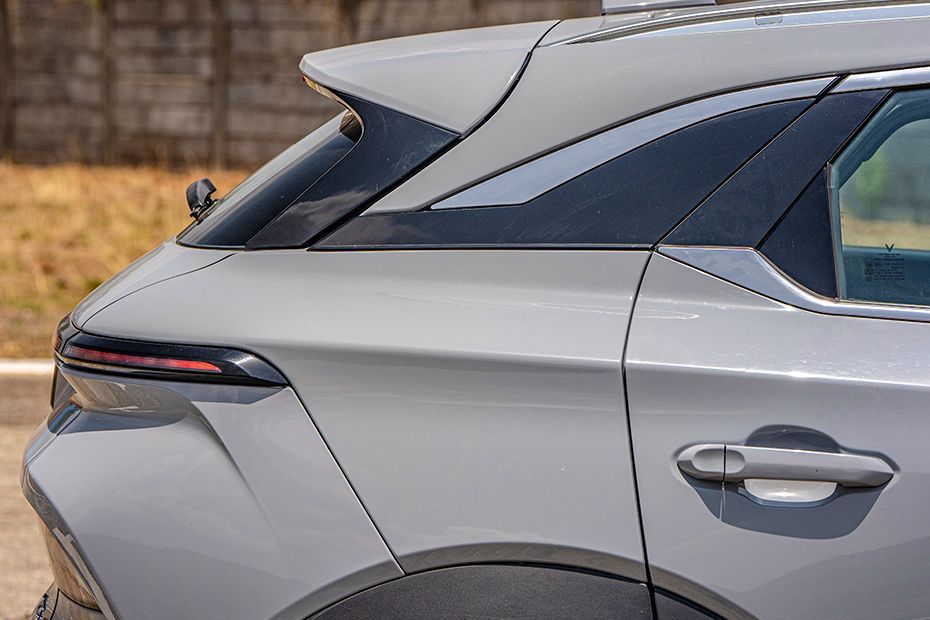 Rear Fender Image of VF6