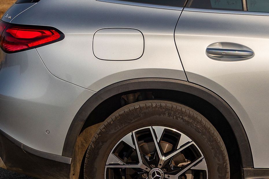 Rear Fender Image of GLC