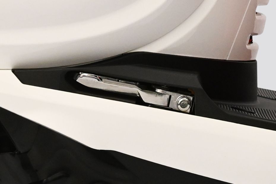Rear Footpeg of Acute 2.2