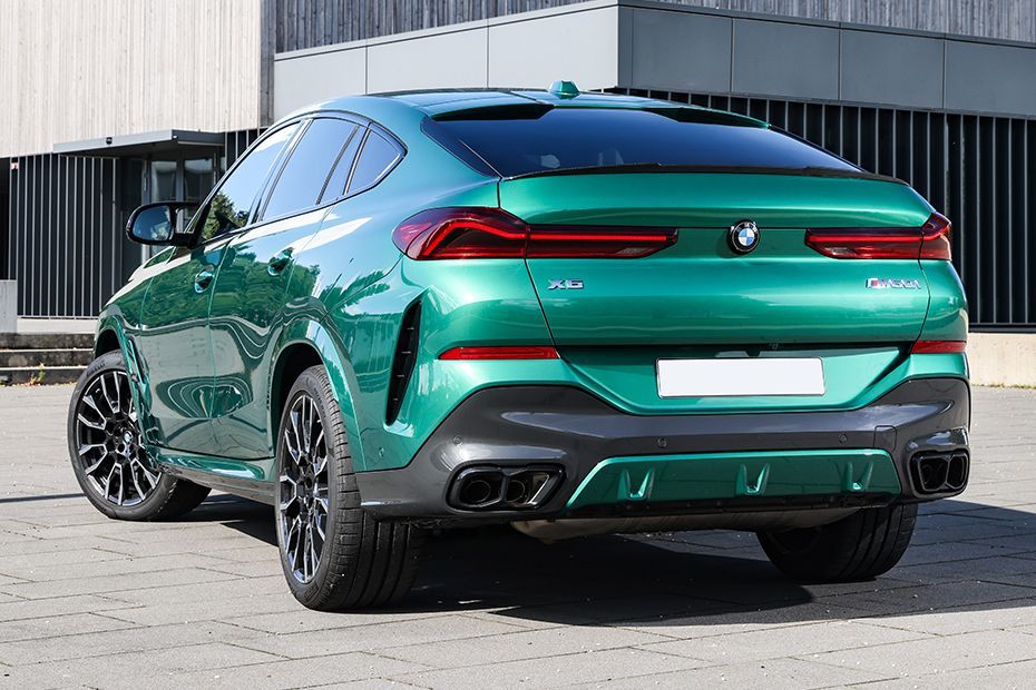 Rear Left Three Quarter View Image of X6