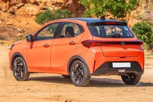 Rear Left Three Quarter View Image of Tiago