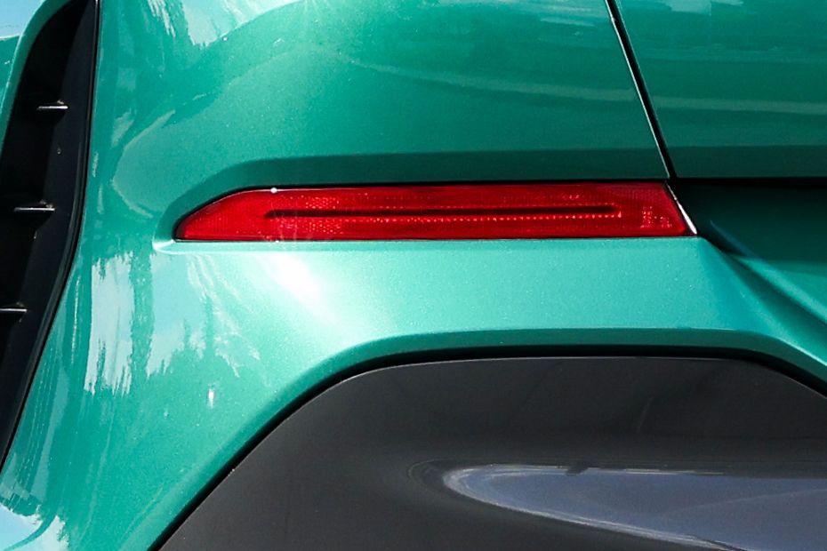 Rear Reflector Image of X6