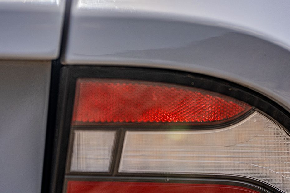 Rear Reflector Image of VF6