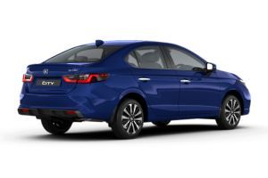 Rear Right Three Quarter View Image of City