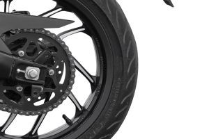 Rear Tyre of Dominar 400