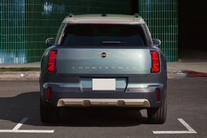 Rear View Image of Countryman C