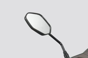 Rear View Mirror Glass of Magnus Grand