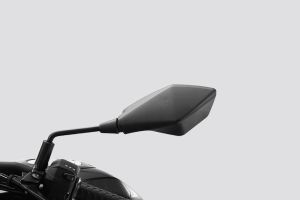 Rear View Mirror(Front View) of Model_