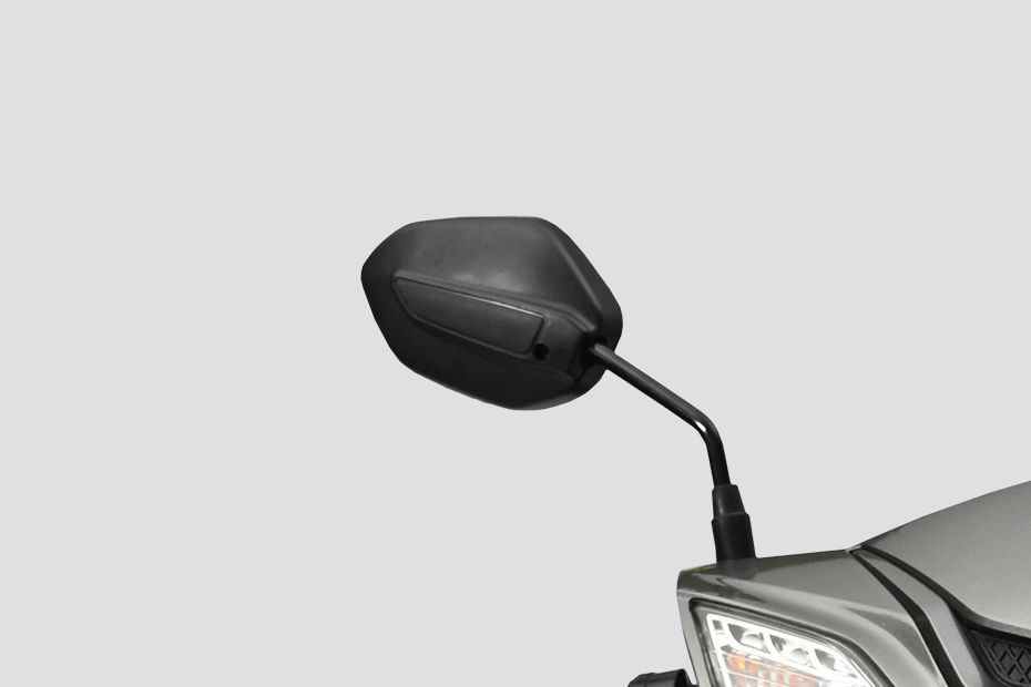 Rear View Mirror(Front View) of Model_