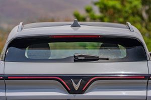 Rear WindShield Image of VF6