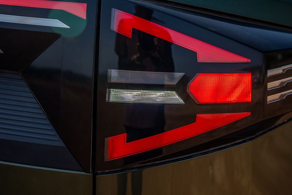 Reverse Lamp Image of Duster
