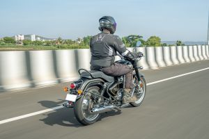 Riding: Rear Right Three Quarter View of Bullet 650
