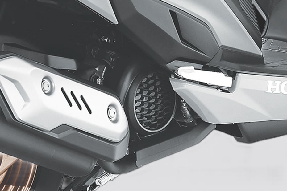 Engine (Right) of Dio 125