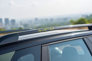 Roof Rails Image of Duster