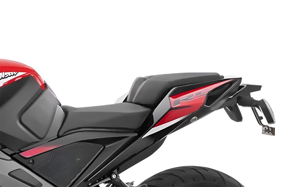 Seat of Pulsar RS200