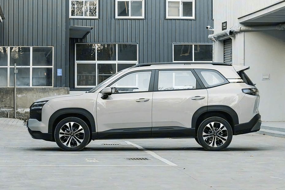 Side Profile View (Left) Image of Starlight 560