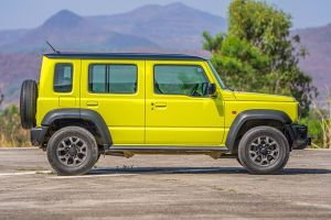 Side Profile View (Right) Image of Jimny