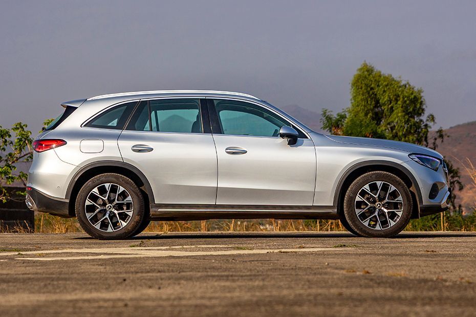 Side Profile View (Right) Image of GLC