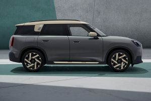 Side Profile View (Right) Image of Countryman C