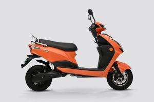 Side Profile View (Right) of Plus