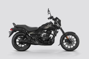 Side Profile View (Right) of Avenger 220 Street