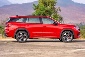 Side Profile View (Right) Image of Kodiaq RS