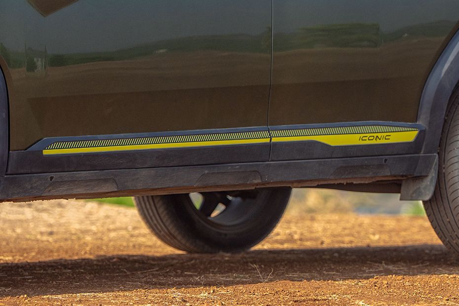 Side Skirt Image of Duster