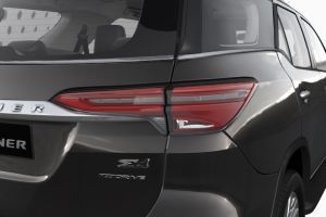 Taillight Image of Fortuner