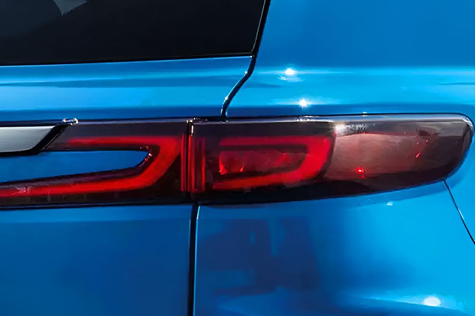 Taillight Image of Hyryder