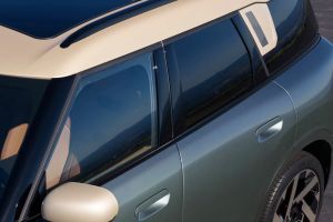Window Line Image of Countryman C
