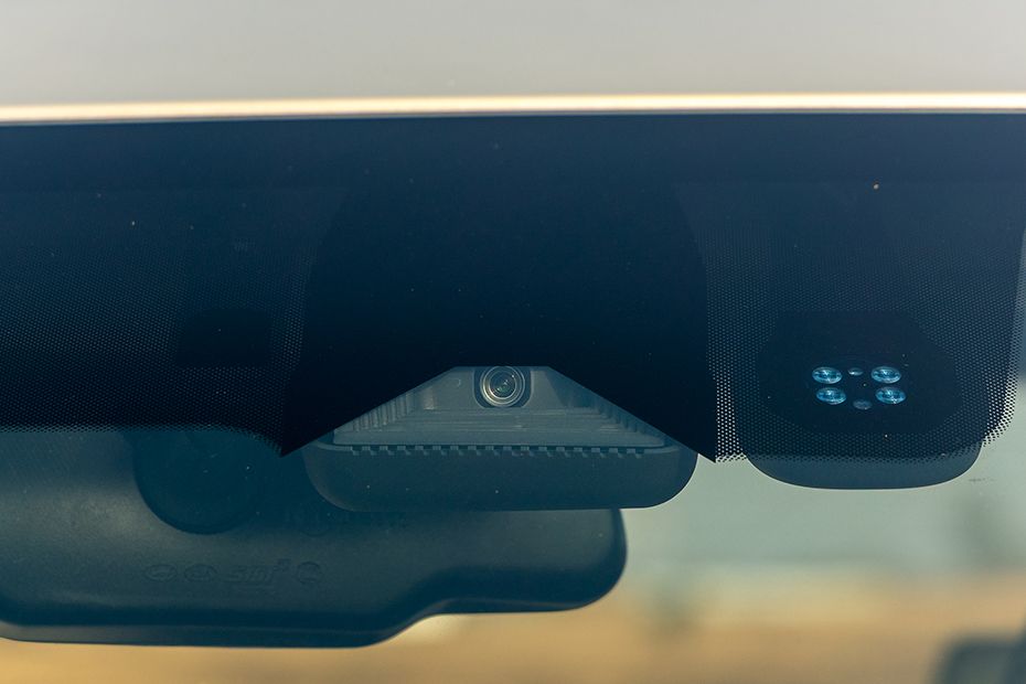 ADAS:Front Camera Image of Carens Clavis