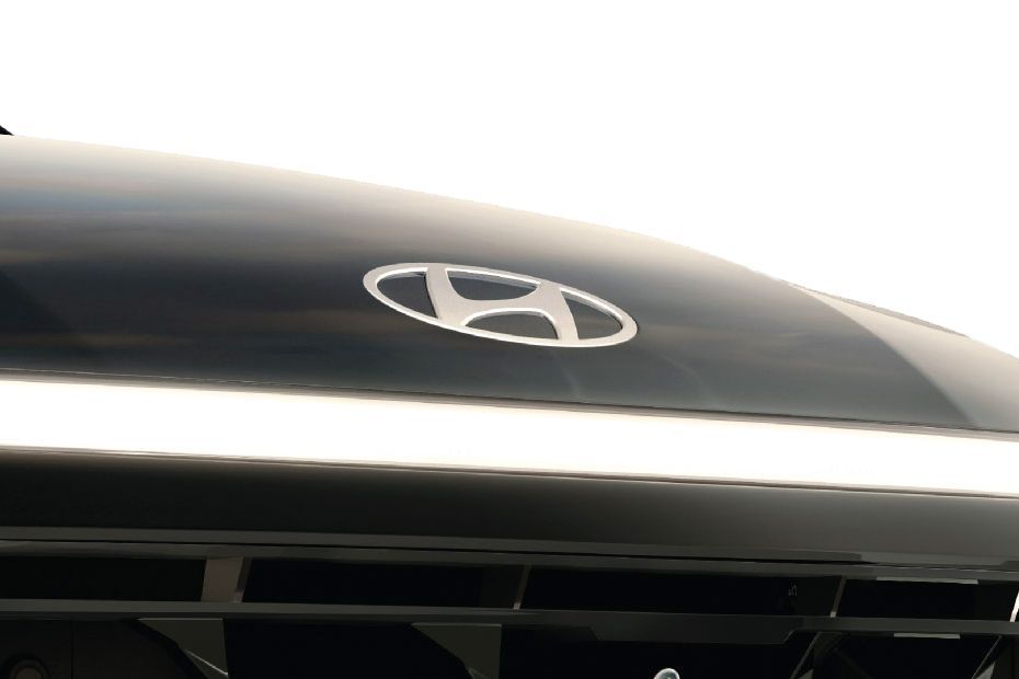 Brand Logo Front Image of Verna