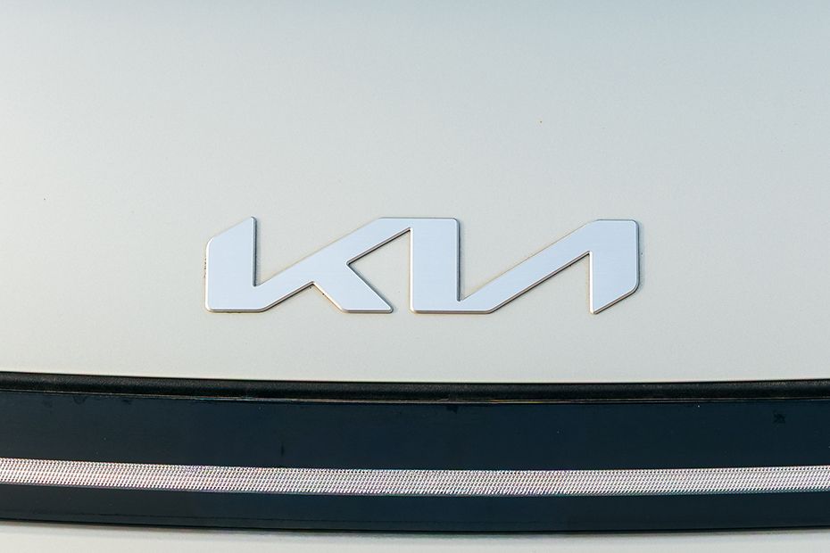 Brand Logo Front Image of Carens Clavis