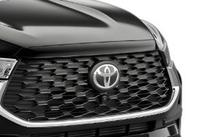 Brand Logo Front Image of Innova Hycross