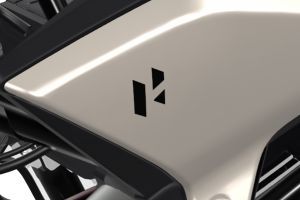Brand Logo & Name of Mavrick 440