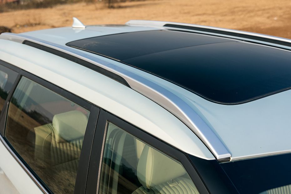 Carrier view Image of Carens Clavis